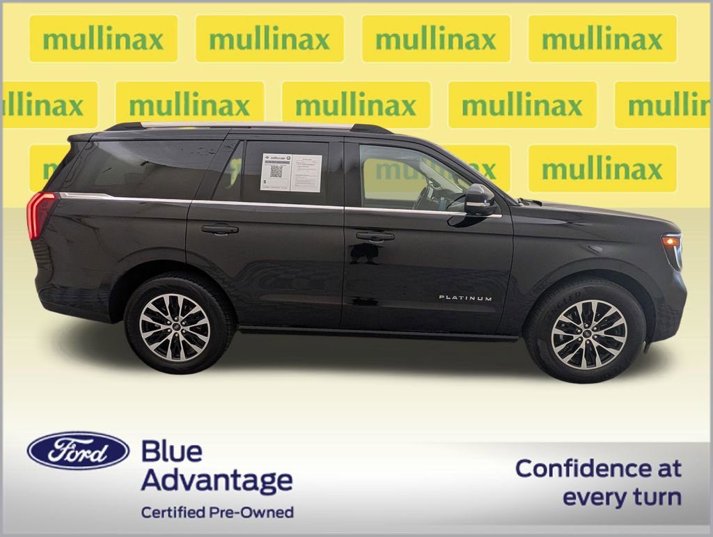 Used 2025 Ford Expedition Platinum AWD/4WD image 2