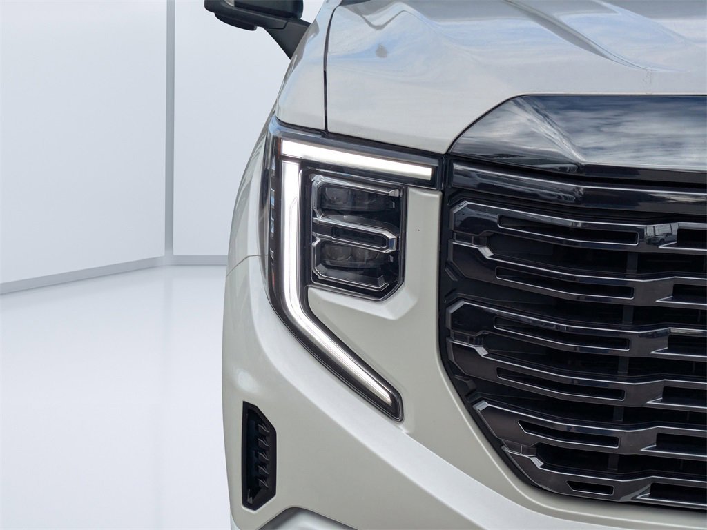 Used 2023 GMC Sierra 1500 Denali Ultimate image 9