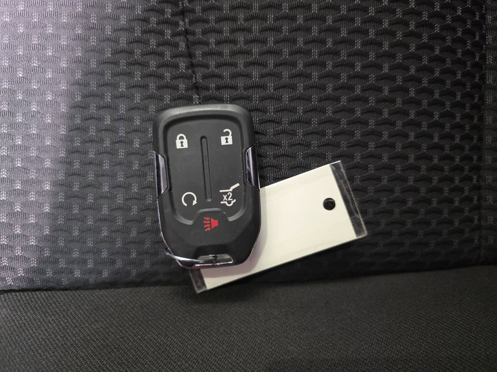 Used 2024 GMC Terrain SLE w/ Driver Convenience Package image 34