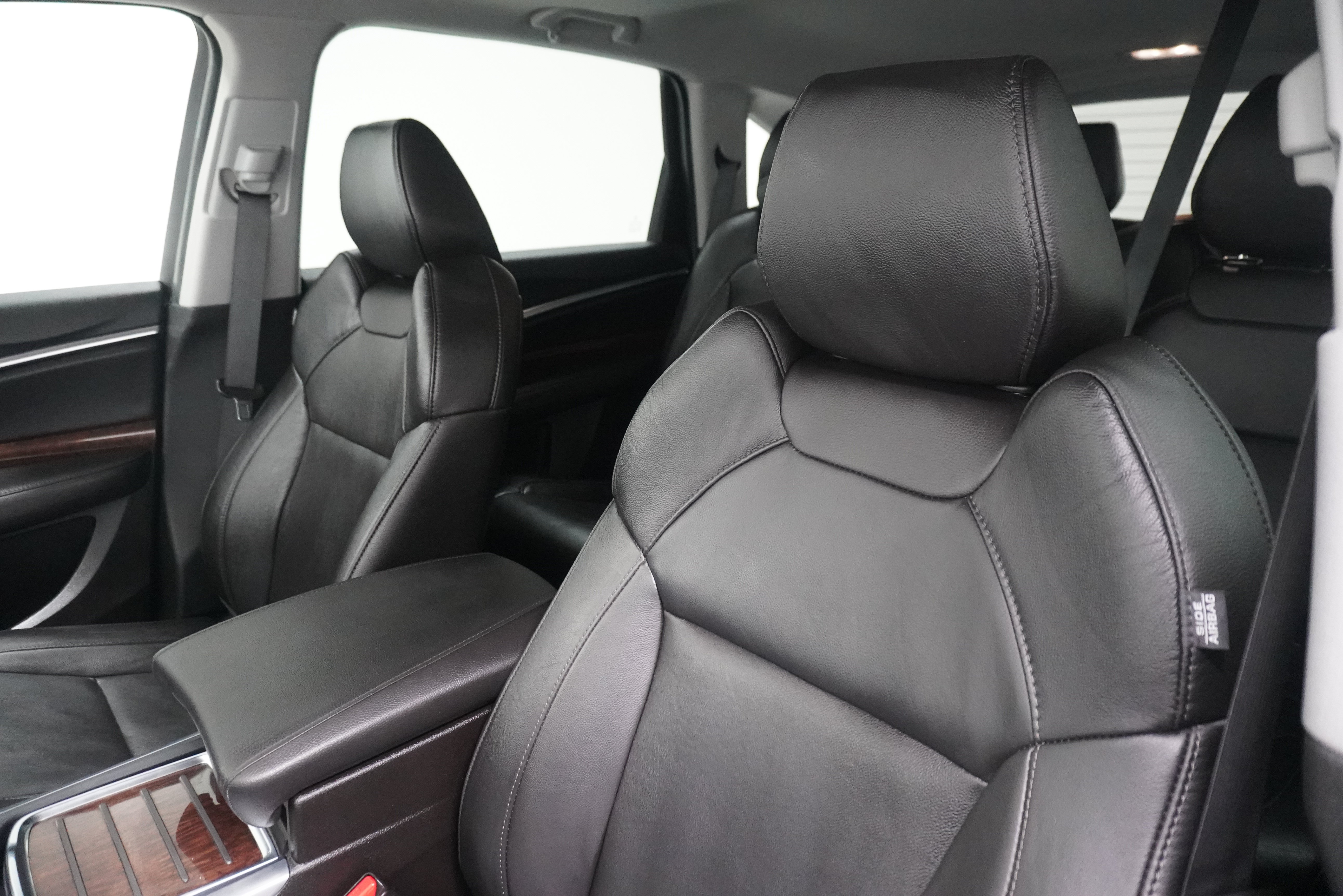 Used 2020 Acura MDX FWD image 11