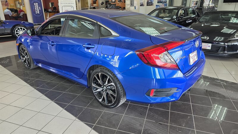 Used 2019 Honda Civic Sport image 8