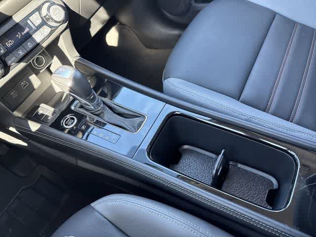 Used 2021 Nissan Kicks SR w/ SR Premium Package FWD image 27