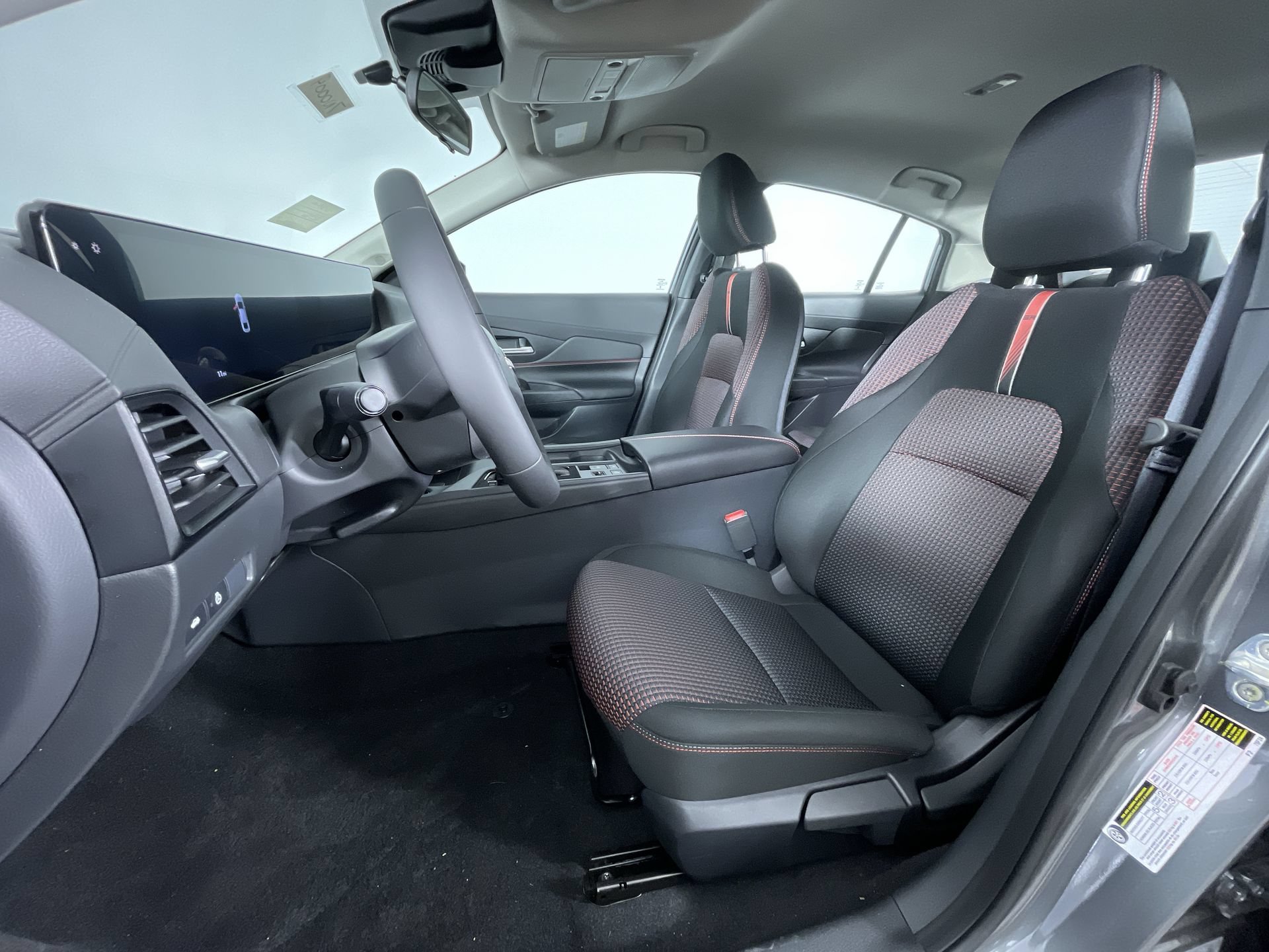 New 2027 Nissan Sentra SR w/ SR All Weather Package FWD image 15