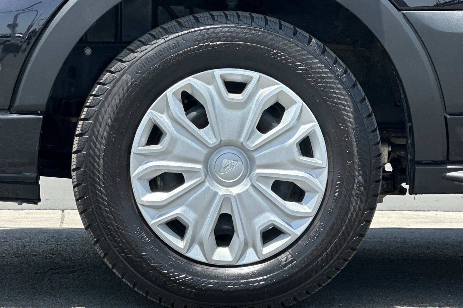 Certified 2025 Ford Transit 350 XLT RWD image 26