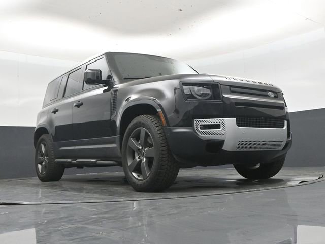 Used 2025 Land Rover Defender 110 S AWD/4WD image 46