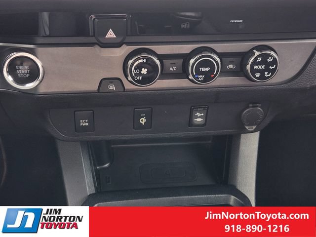 Used 2017 Toyota Tacoma TRD Sport w/ Tow Package RWD image 20
