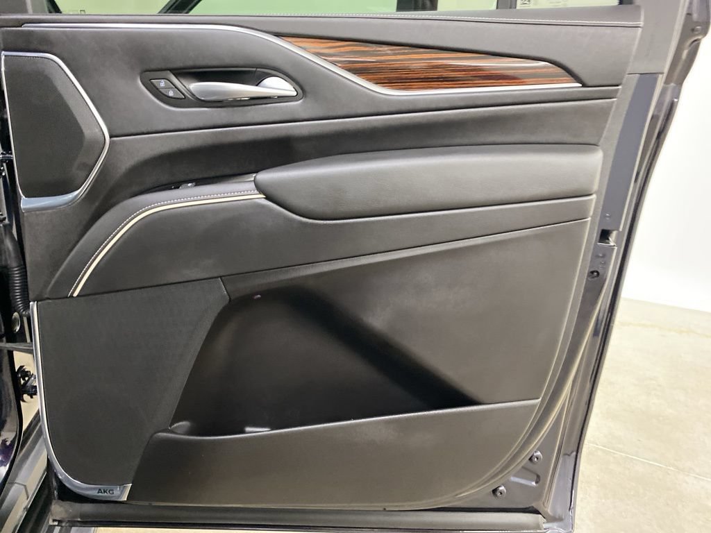Certified 2023 Cadillac Escalade ESV Premium Luxury AWD/4WD image 23