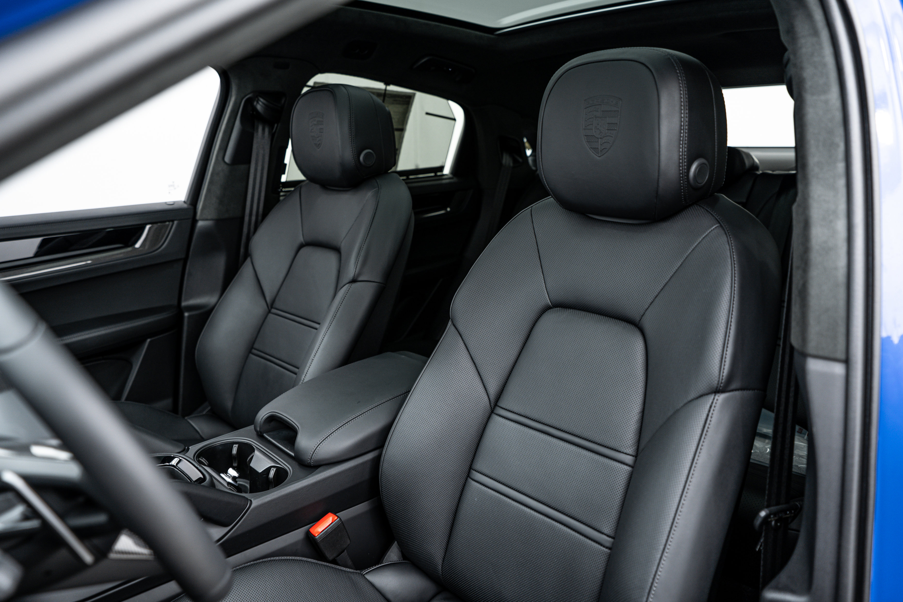 New 2026 Porsche Cayenne GTS image 22