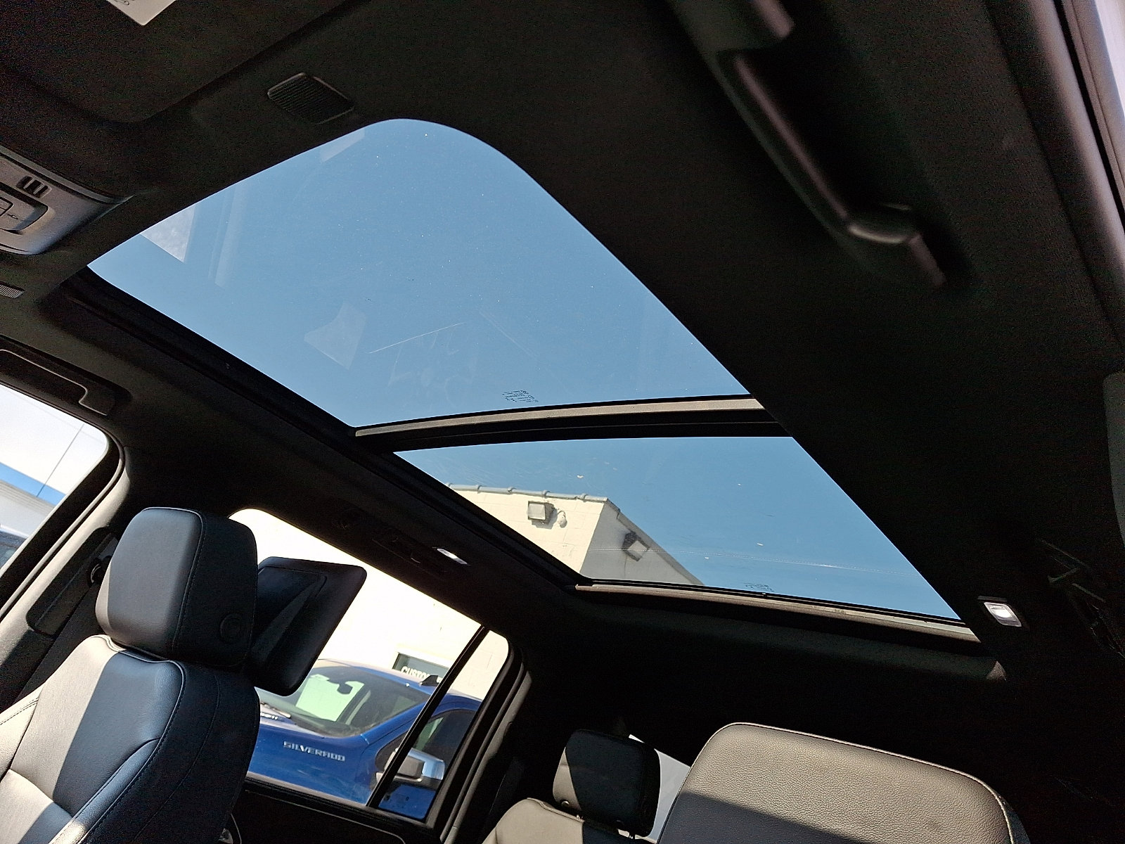 Certified 2023 Chevrolet Suburban LT image 17