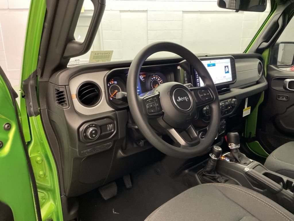 New 2026 Jeep Gladiator Sport AWD/4WD image 13