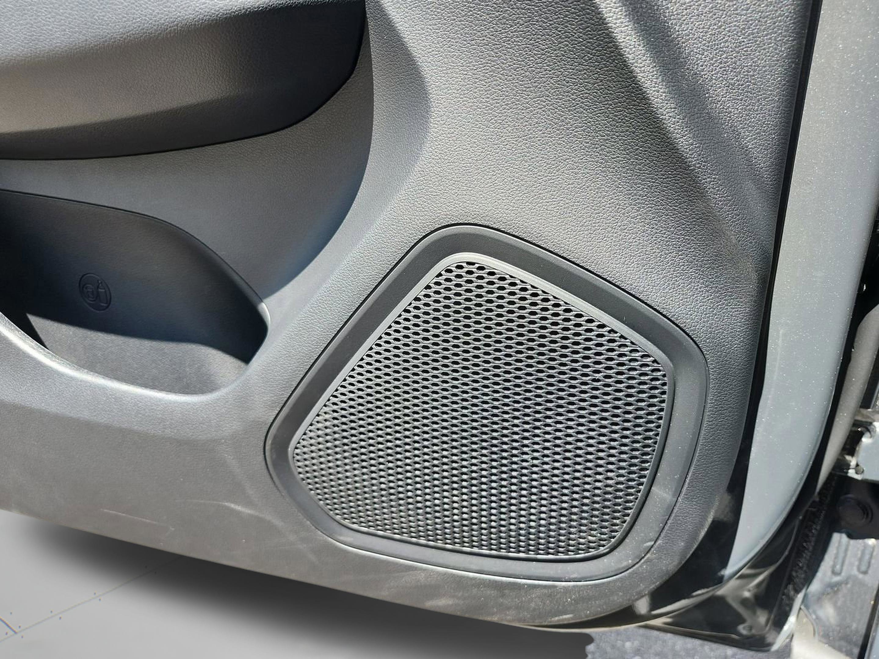 Certified 2026 Hyundai Venue SEL FWD image 31
