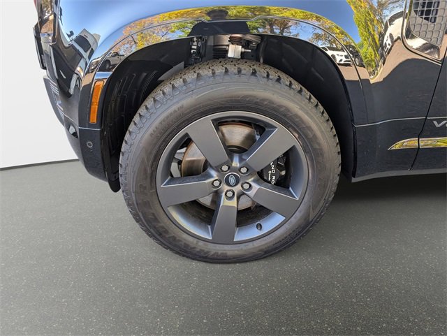 New 2025 Land Rover Defender 110 V8 image 5