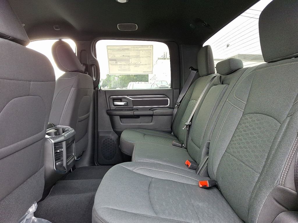 New 2025 RAM 2500 Big Horn AWD/4WD image 5