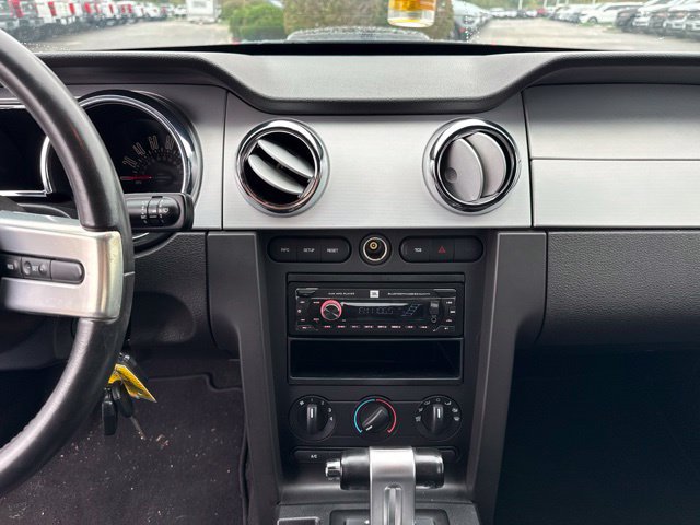Used 2009 Ford Mustang GT Premium RWD image 17