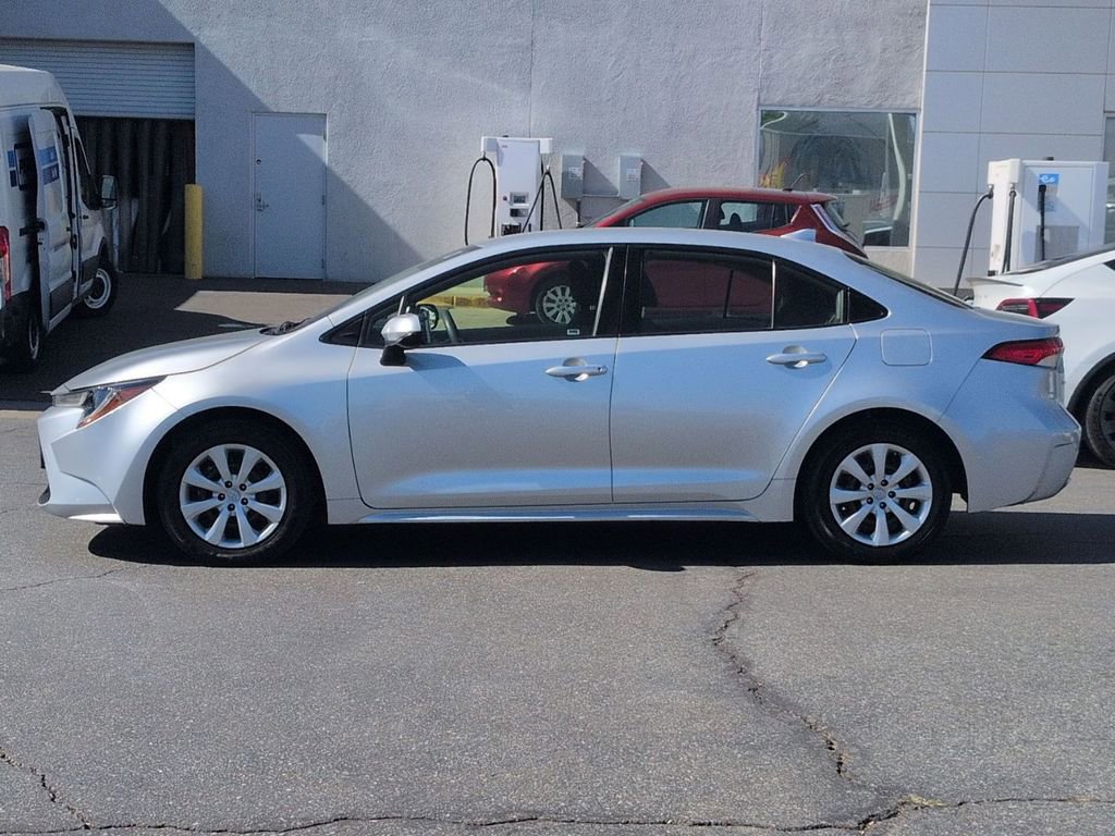 Used 2021 Toyota Corolla LE w/ Carpet Mat Package (TMS) image 3
