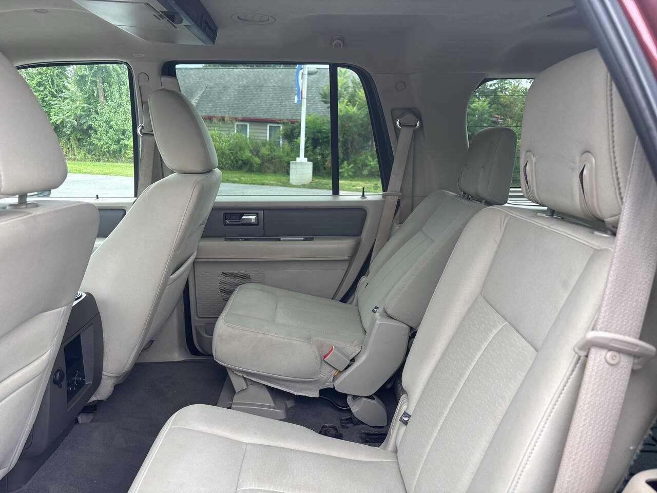 Used 2010 Ford Expedition XLT AWD/4WD image 13