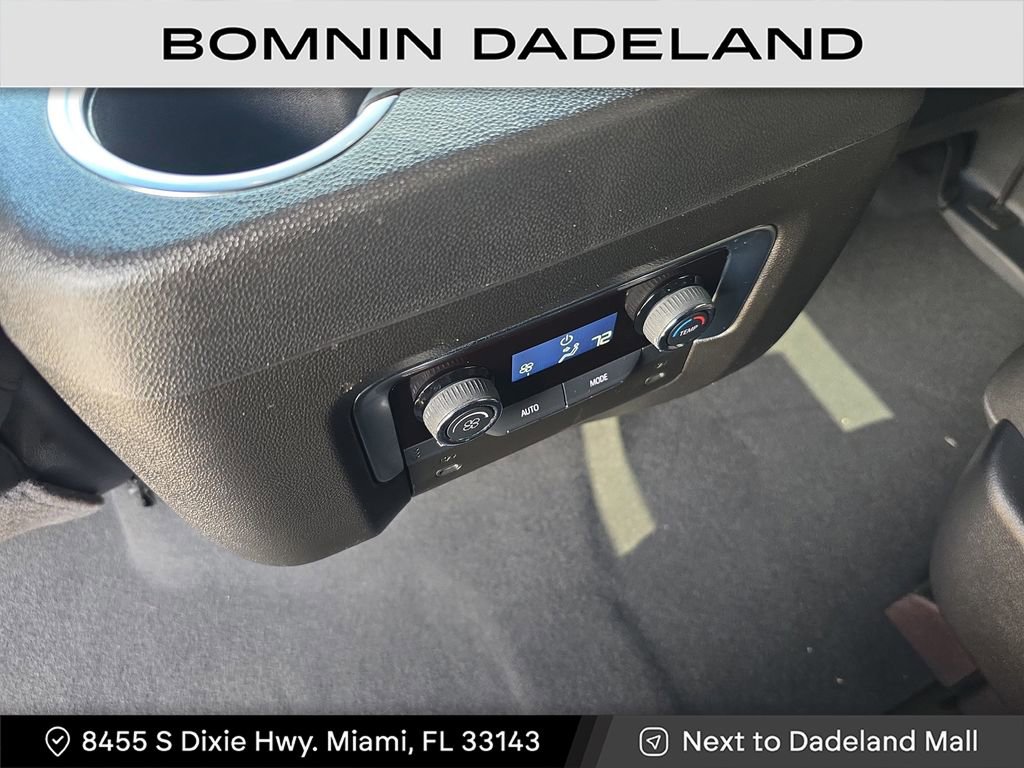 Certified 2025 Chevrolet Suburban Premier image 20