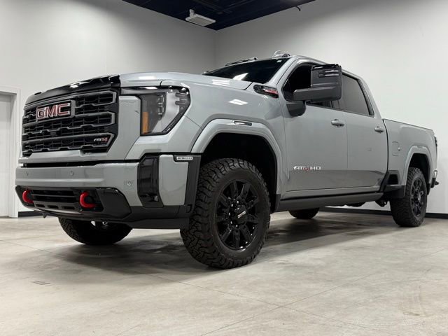 Used 2025 GMC Sierra 2500 AT4 w/ AT4 Premium Plus Package image 5