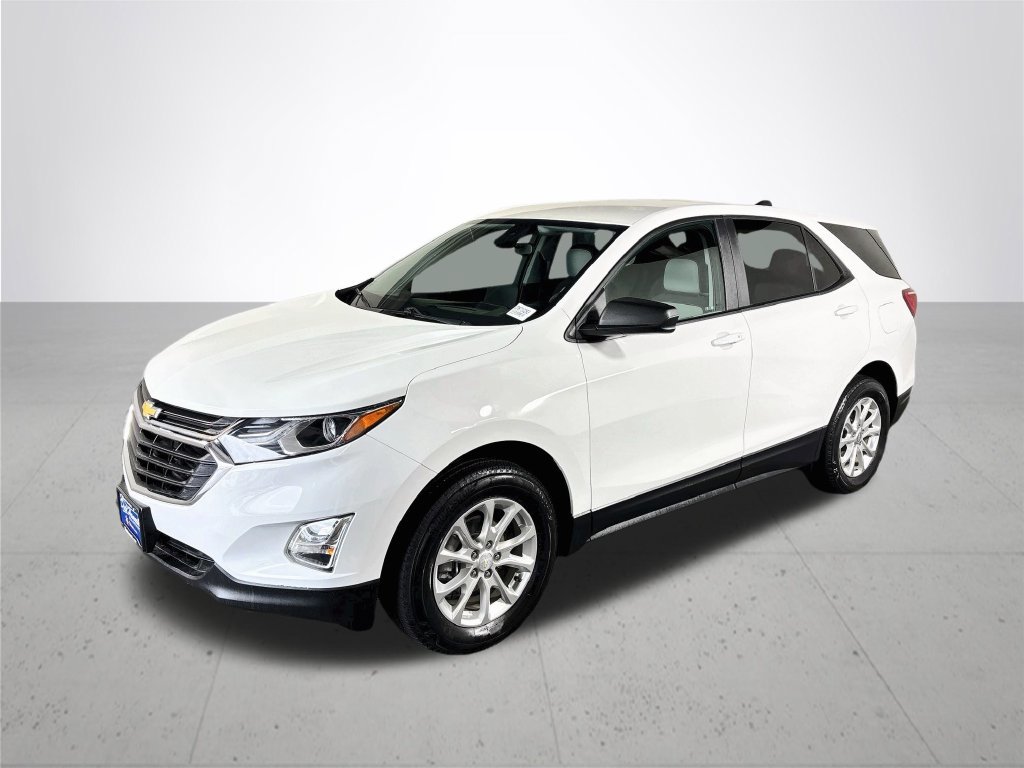 Used 2021 Chevrolet Equinox LS w/ LS Convenience Package AWD/4WD image 2