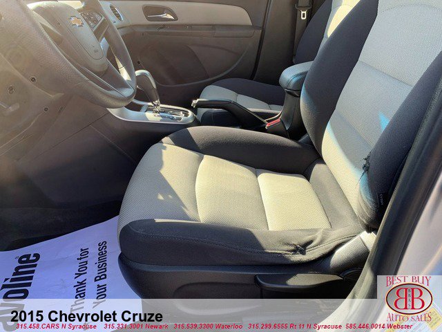 Used 2015 Chevrolet Cruze LS image 10