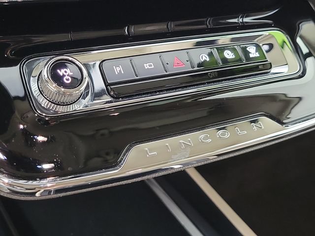 Used 2023 Lincoln Corsair FWD image 31