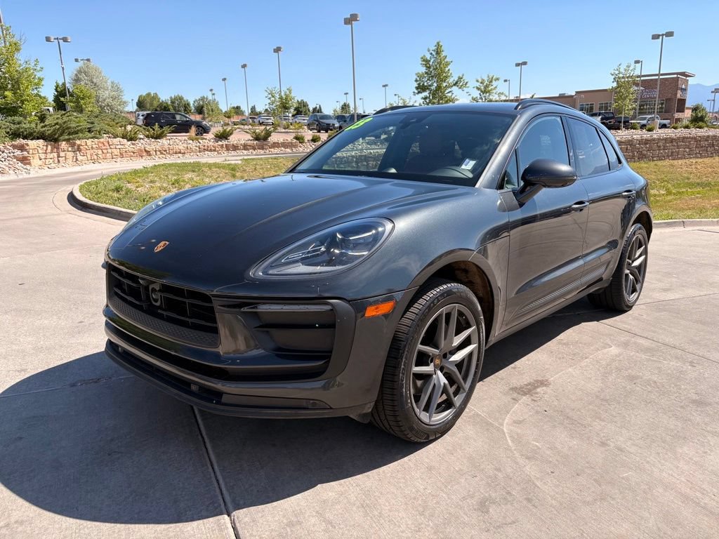 Used 2023 Porsche Macan Turbo AWD/4WD image 3