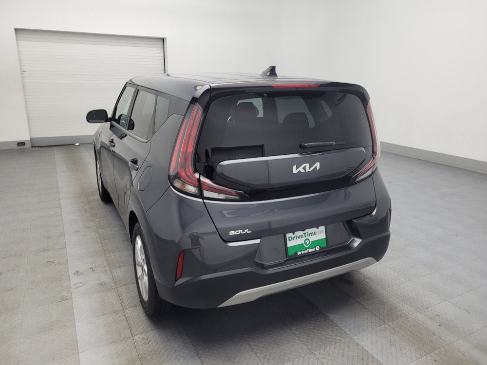 Used 2023 Kia Soul LX w/ LX Technology Package image 5