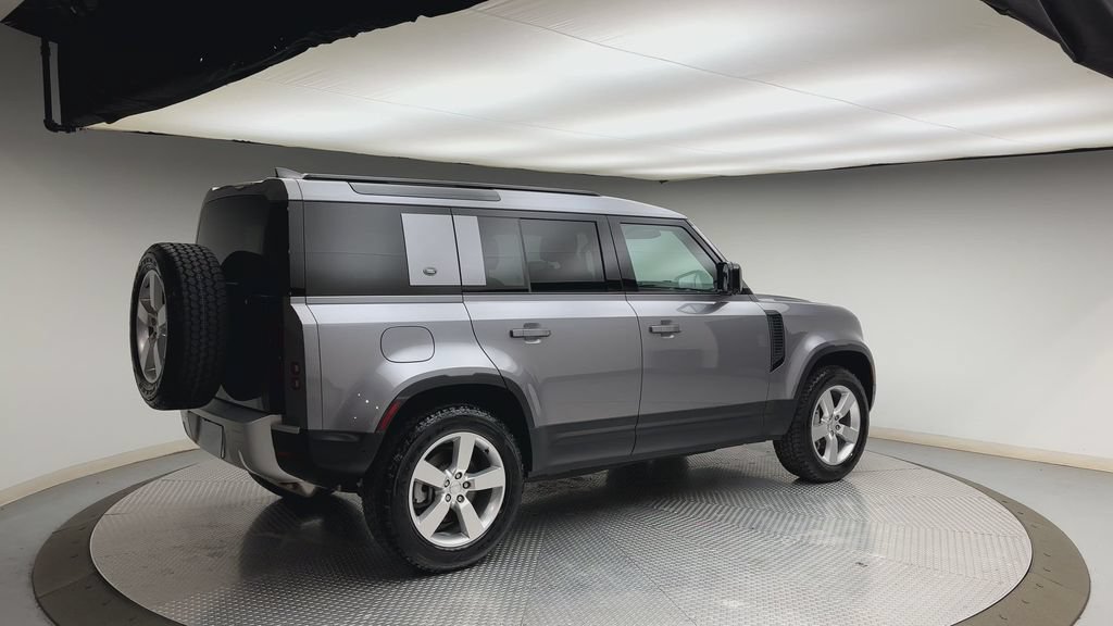 Used 2024 Land Rover Defender 110 S AWD/4WD image 2
