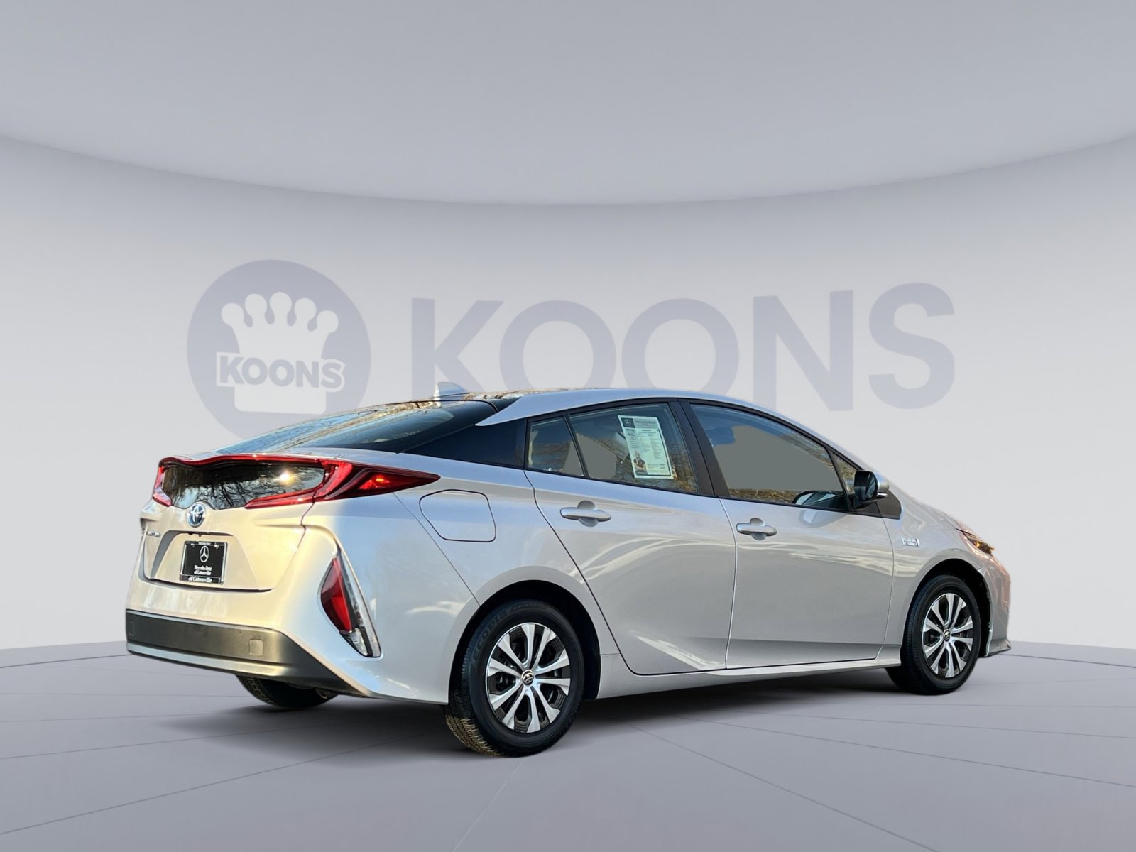 Used 2022 Toyota Prius Prime LE image 5