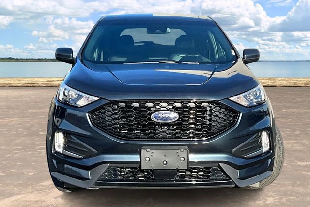 Used 2022 Ford Edge ST-Line w/ Class II Trailer Tow Package image 2