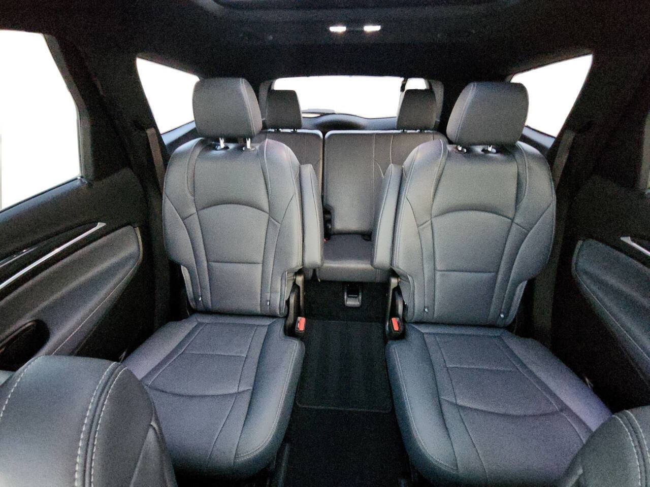 Used 2024 Buick Enclave Essence w/ Experience Buick Package image 13