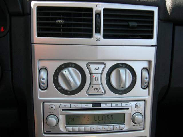 Used 2005 Chrysler Crossfire Convertible image 6