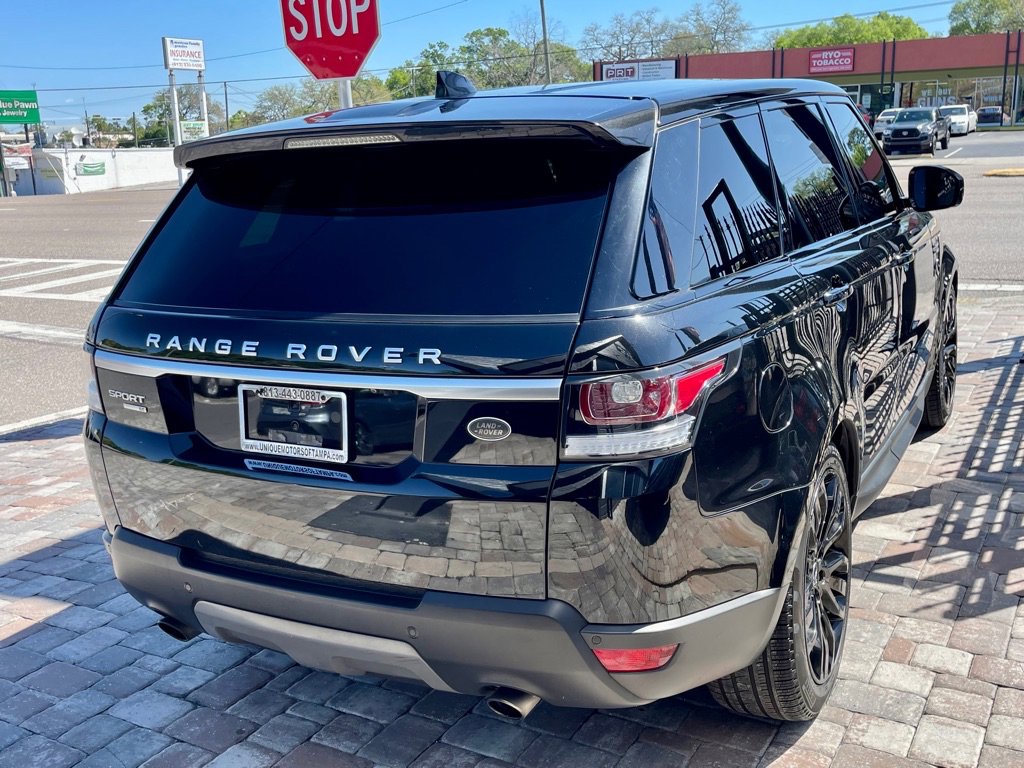 Used 2017 Land Rover Range Rover Sport SE AWD/4WD image 9