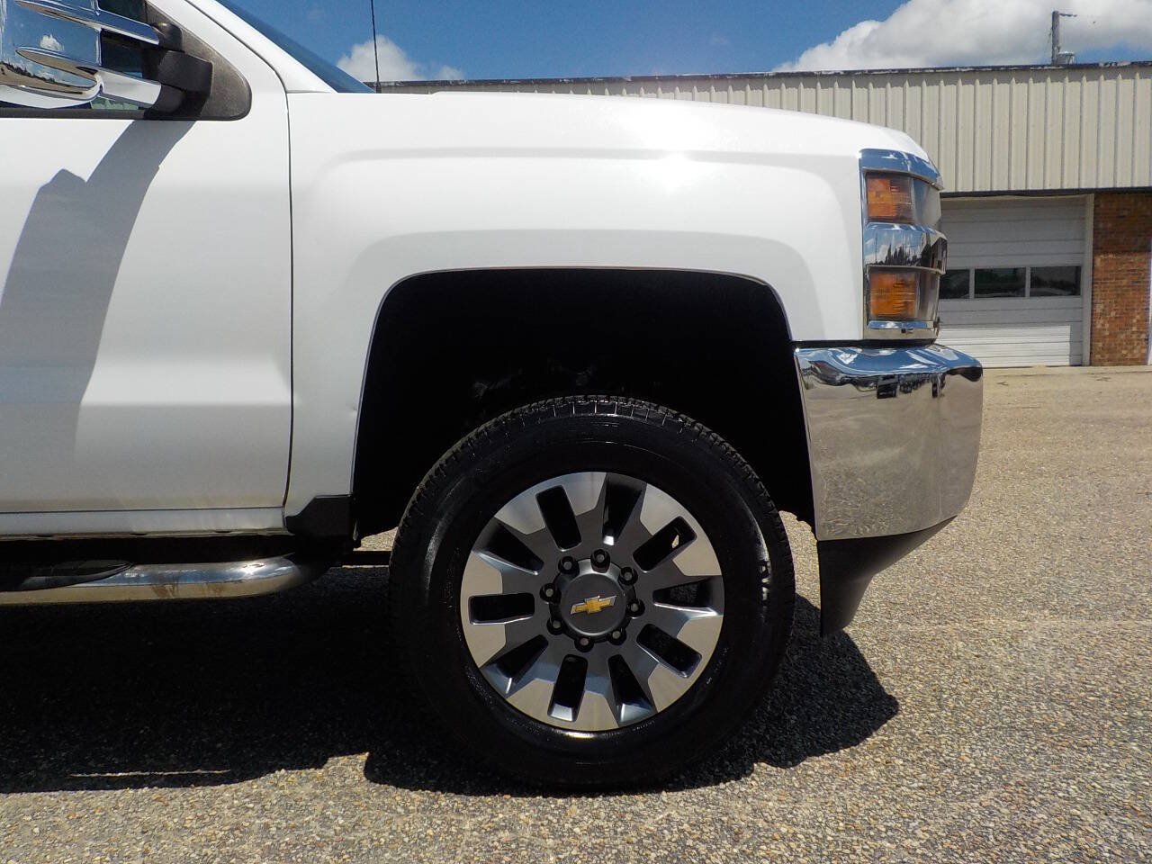 Used 2015 Chevrolet Silverado 2500 W/T AWD/4WD image 9