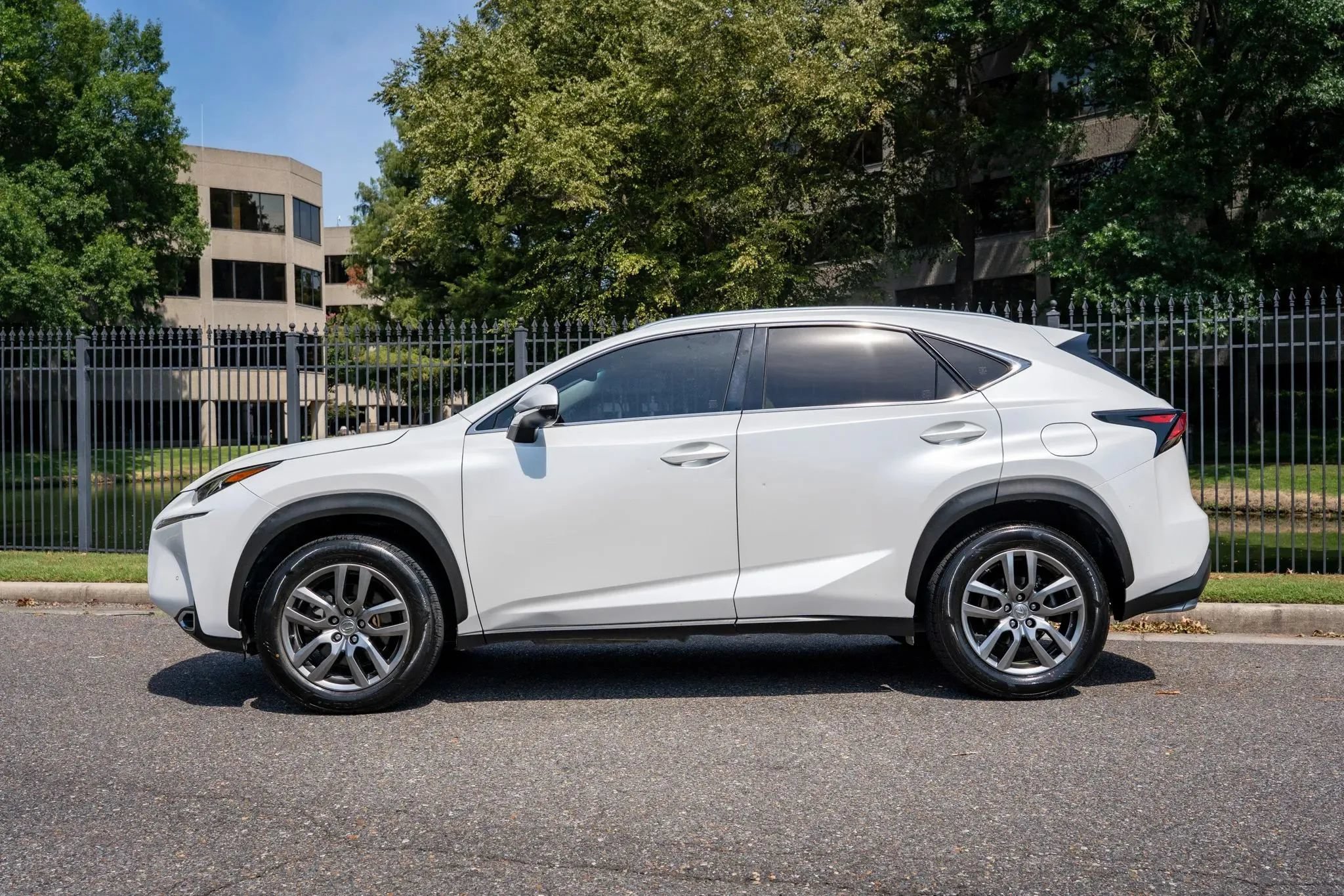 Used 2016 Lexus NX 200t FWD w/ Premium Package image 9