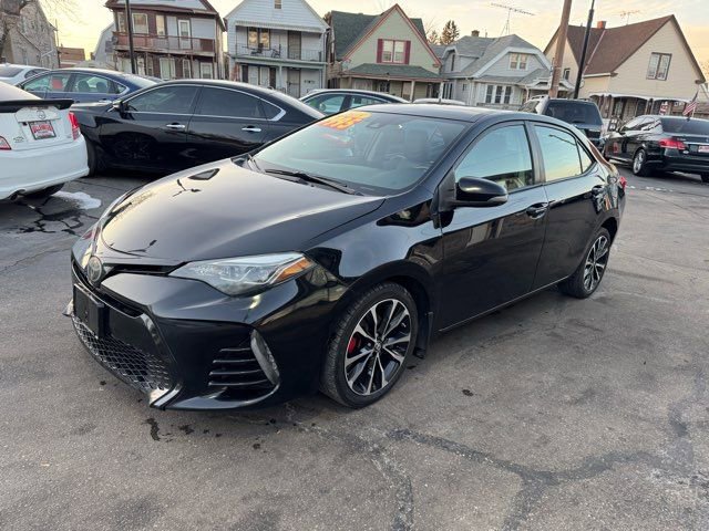 Used 2018 Toyota Corolla SE image 3