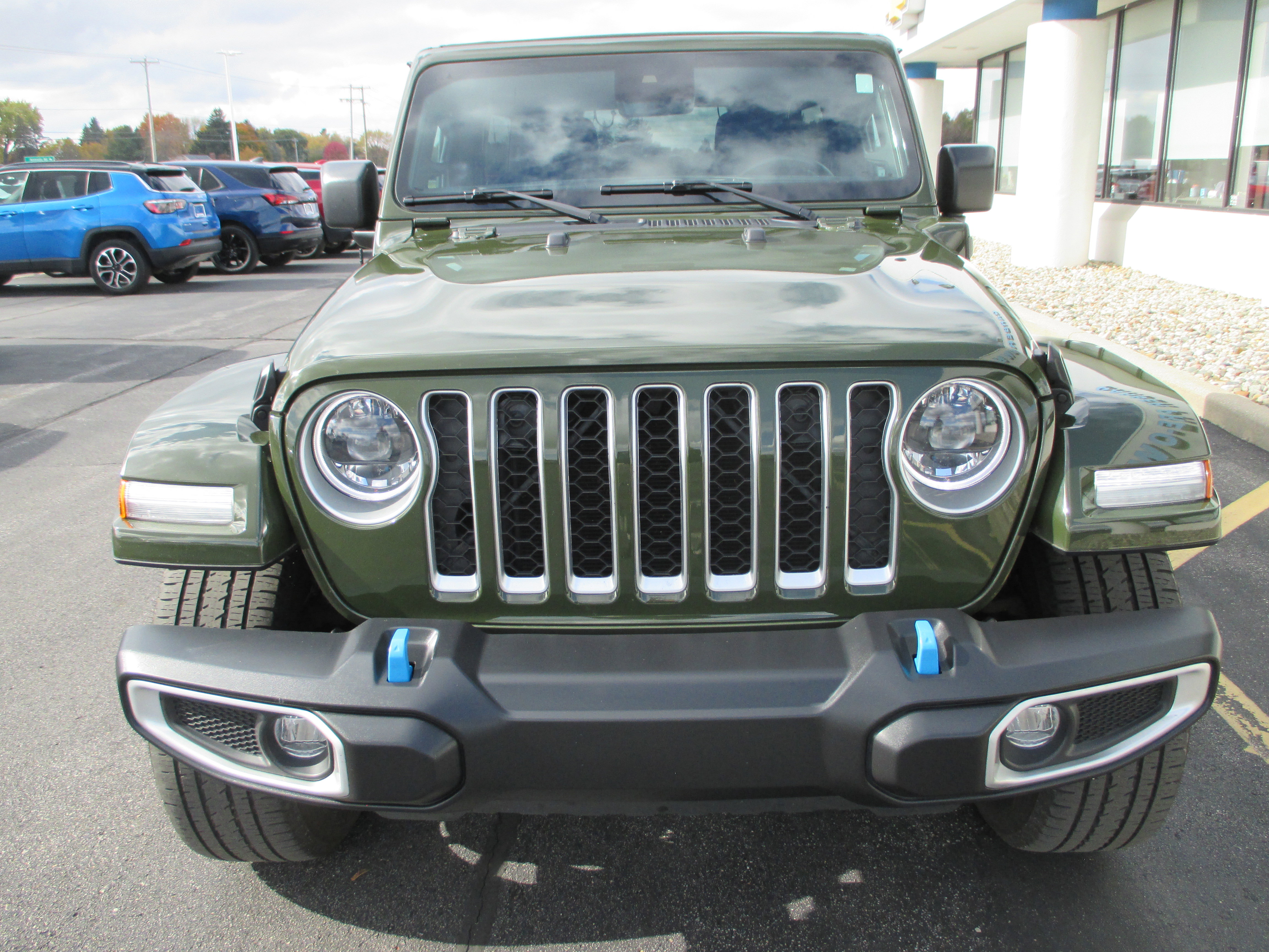 Used 2023 Jeep Wrangler Unlimited Sahara w/ Cold Weather Group image 8
