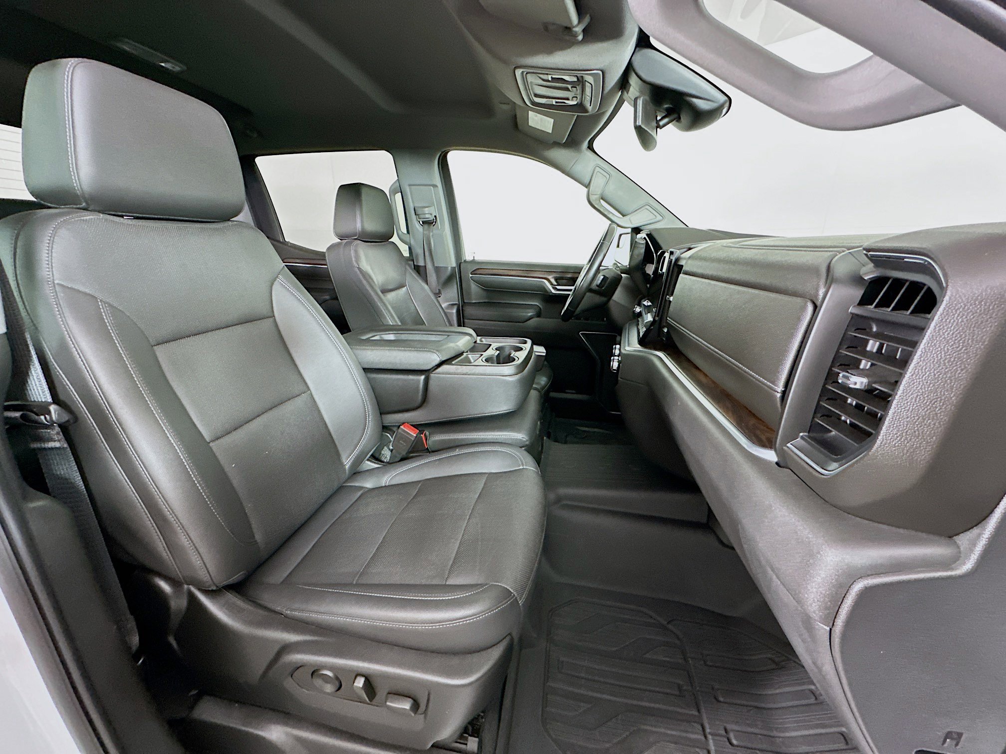 Used 2022 GMC Sierra 1500 SLT w/ X31 Off-Road Package image 29