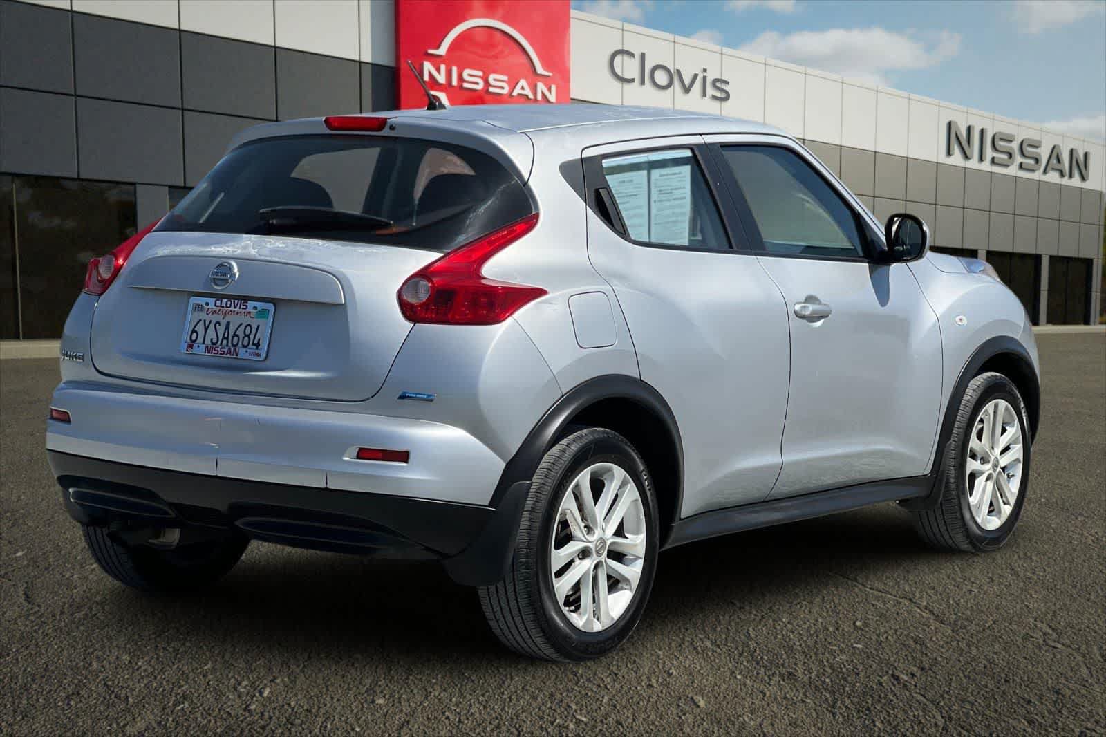 Used 2013 Nissan Juke S FWD image 3