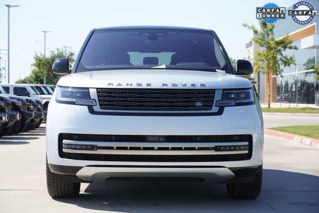 Used 2023 Land Rover Range Rover SE image 2