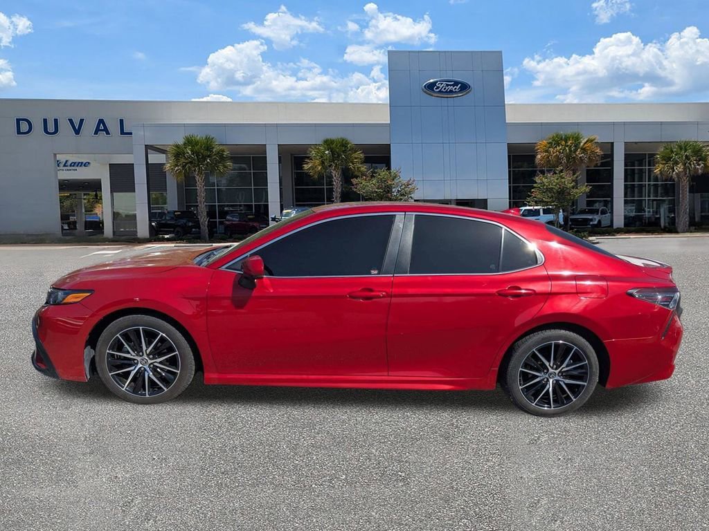 Used 2021 Toyota Camry SE image 7