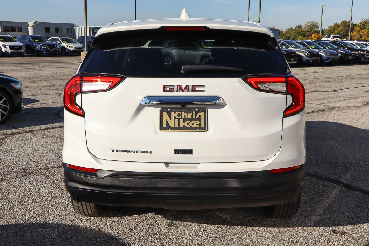 Used 2024 GMC Terrain SLE image 5