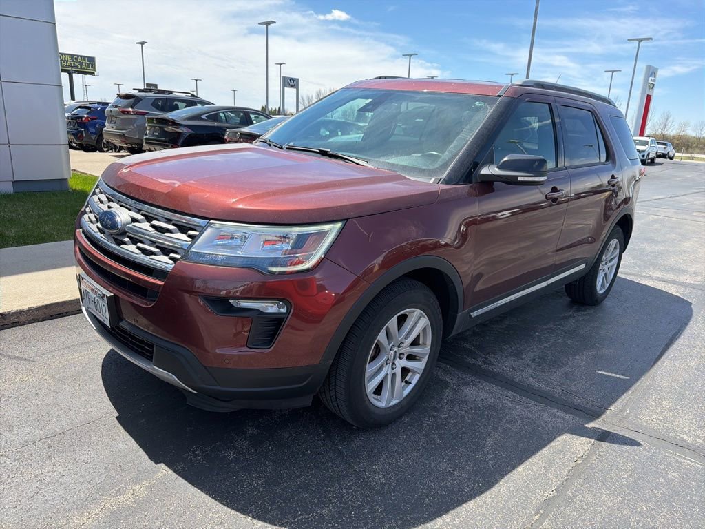 Used 2018 Ford Explorer XLT w/ Equipment Group 202A AWD/4WD image 1