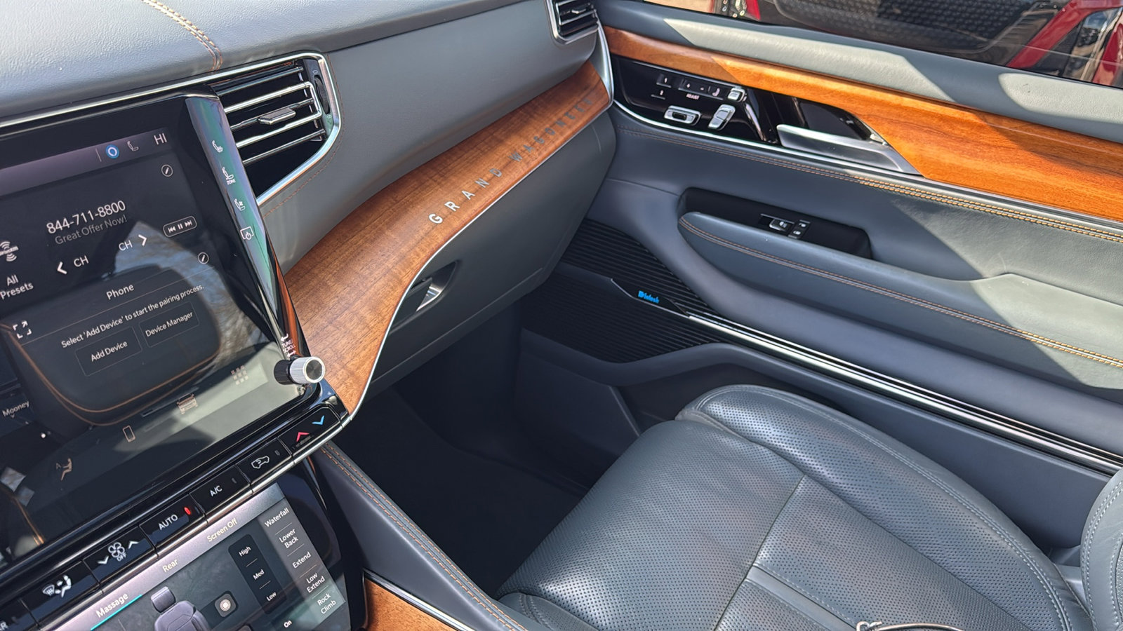 Used 2022 Jeep Grand Wagoneer Series II image 24