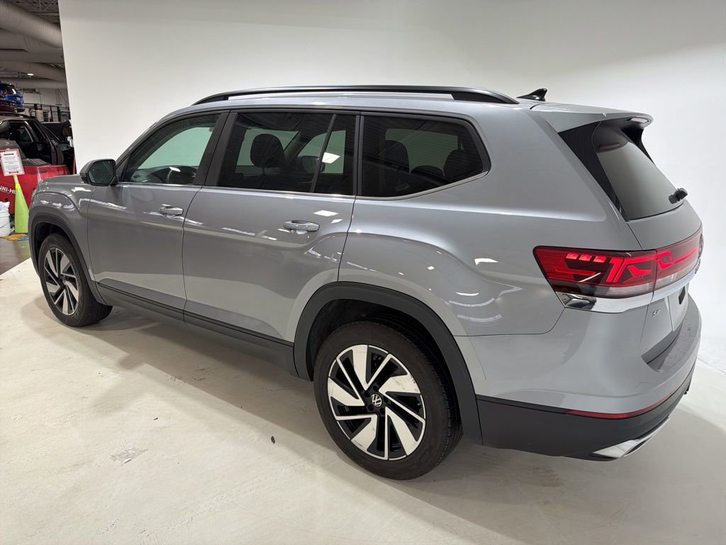 Used 2024 Volkswagen Atlas SE image 5