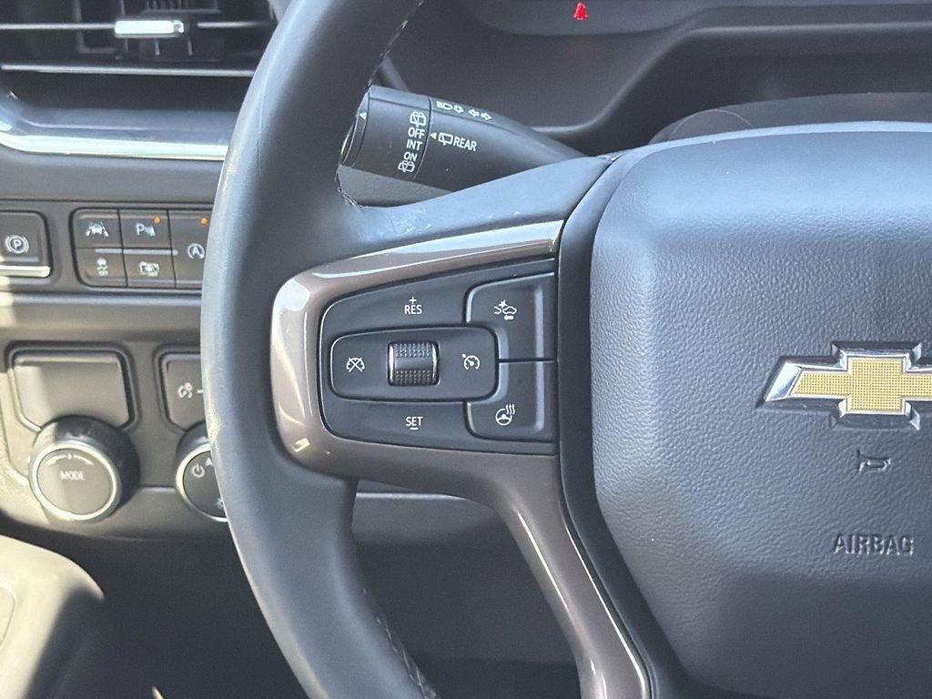 Used 2023 Chevrolet Suburban High Country image 9