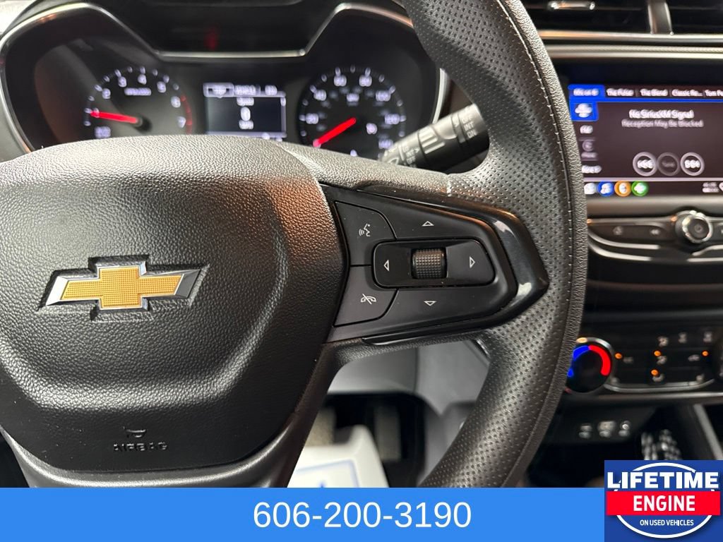 Used 2023 Chevrolet TrailBlazer LT FWD image 17
