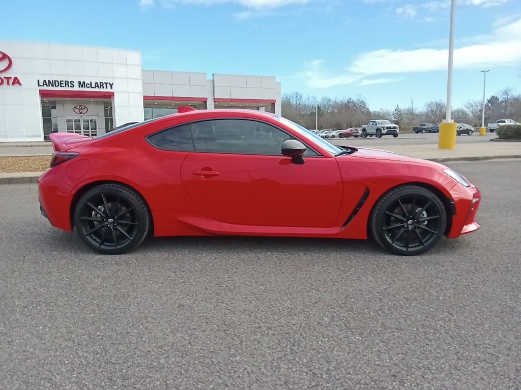 Used 2023 Toyota GR86 Premium image 2