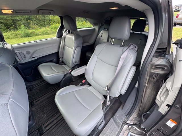 Used 2024 Toyota Sienna XLE w/ XLE Plus Package AWD/4WD image 16