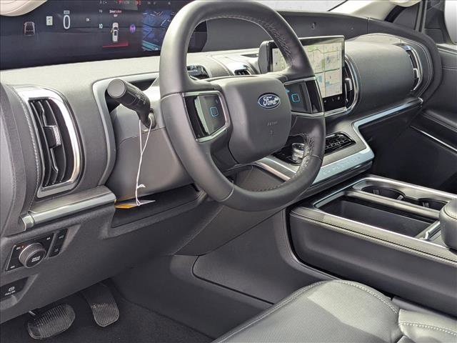New 2026 Ford Expedition Max Platinum image 3